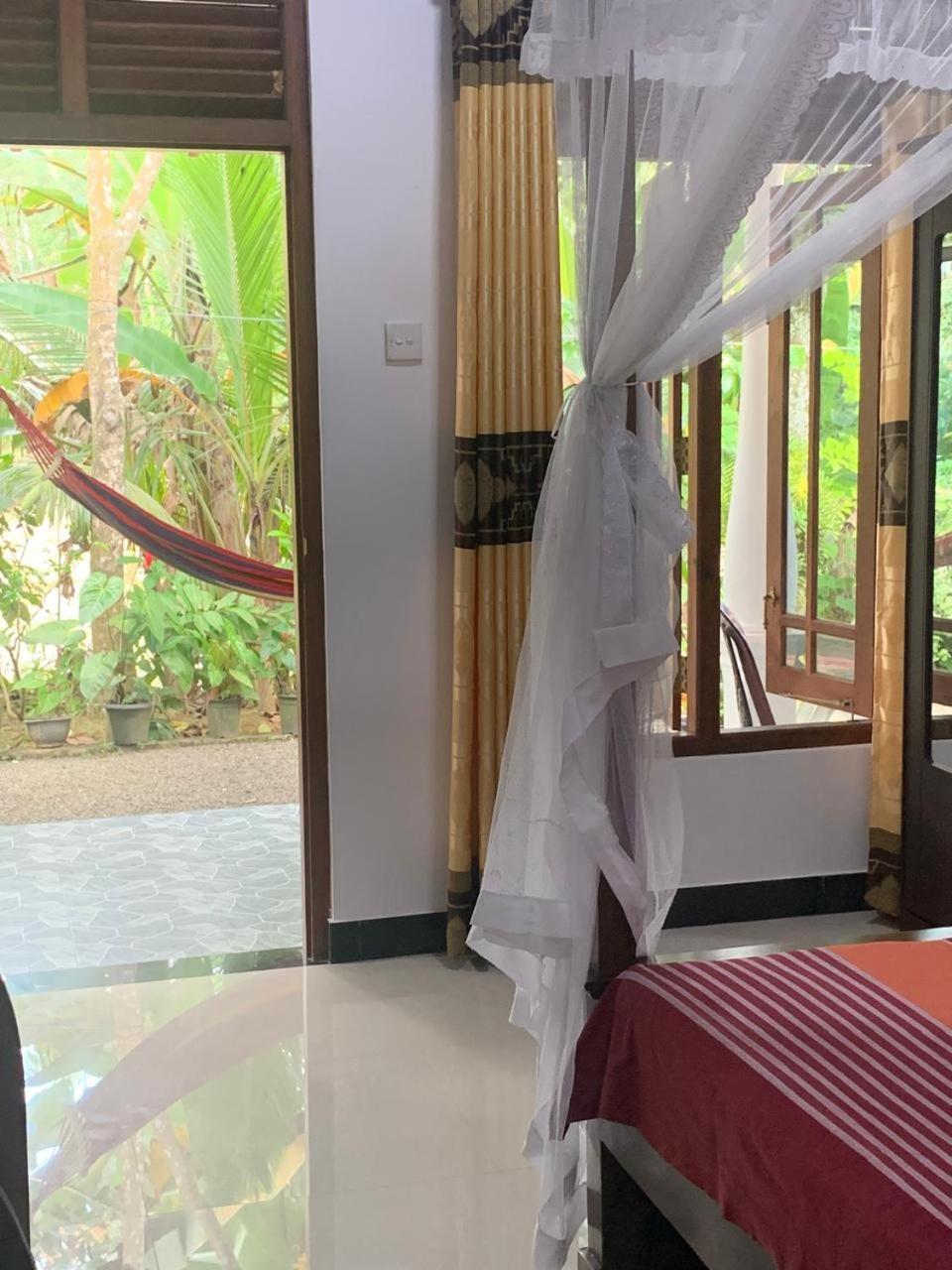 Bakery Family Guest House Mirissa Exterior photo