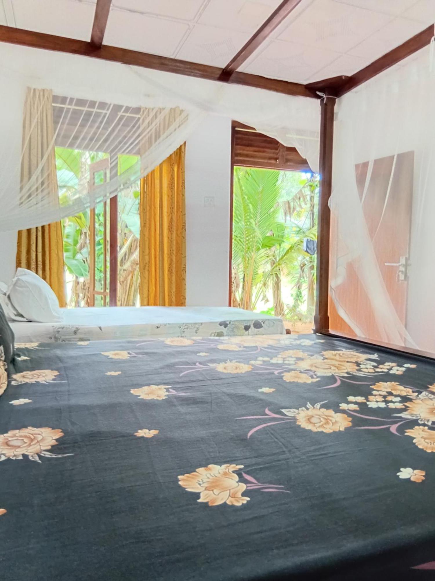 Bakery Family Guest House Mirissa Exterior photo